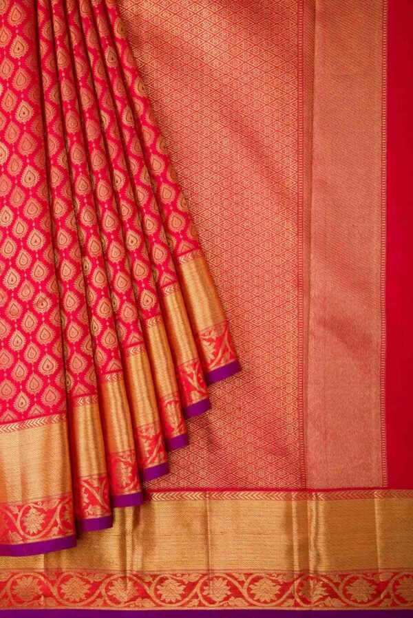 red sharee